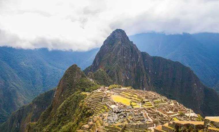 Vinicunca trek y machu picchu